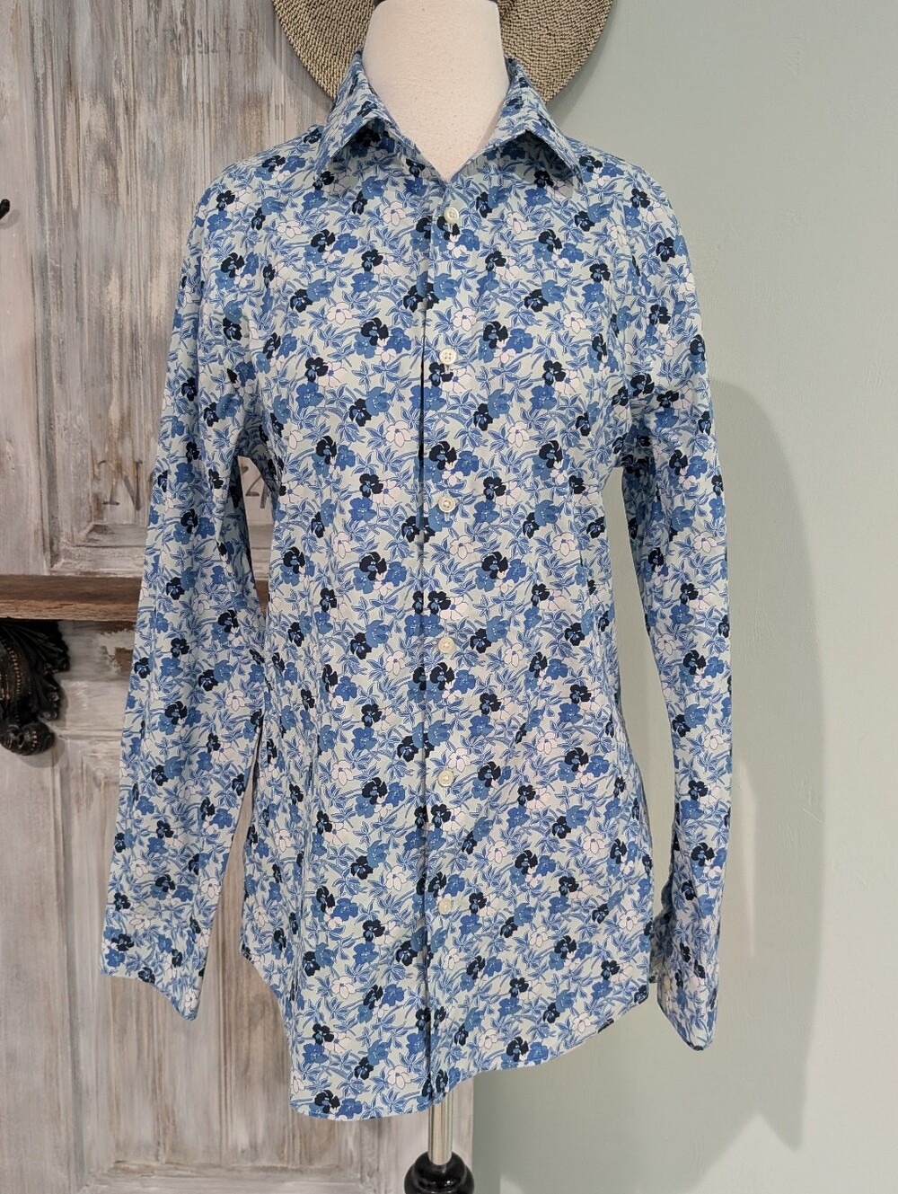 Banana Republic Light Blue and White Floral Button-Down Shirt